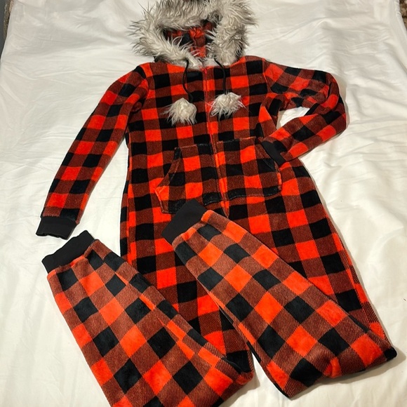 Holiday Time Red & Black Onesie Buffalo Plaid One Piece Pajamas - size M - Picture 1 of 11
